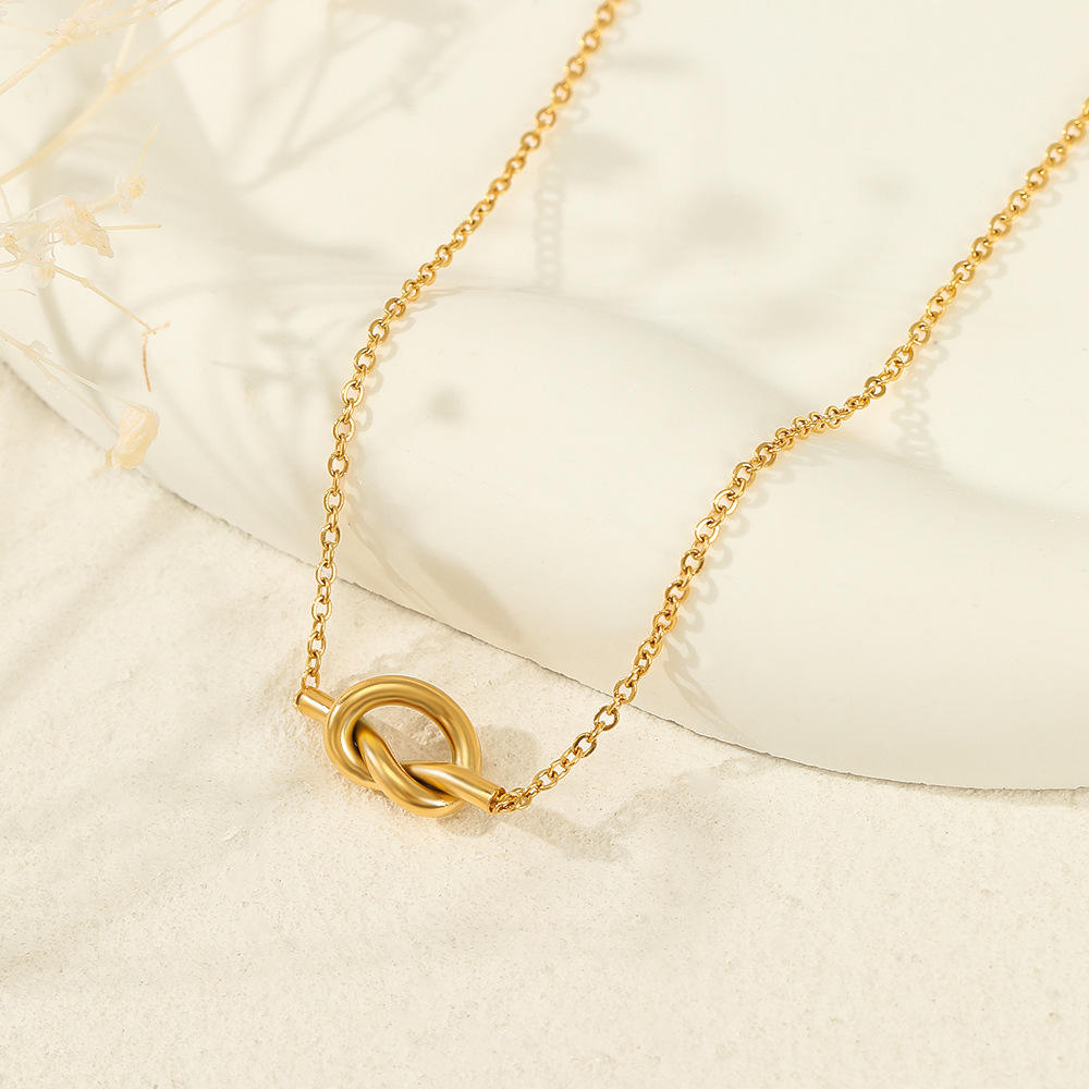 18K Gold Plated Minimal Knot Pendant Necklace