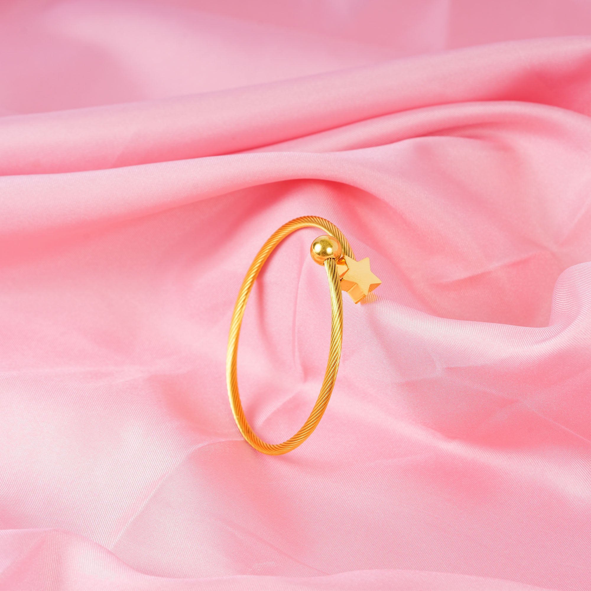 18K Gold Plated Celestial Mesh Cuff Star Bracelet