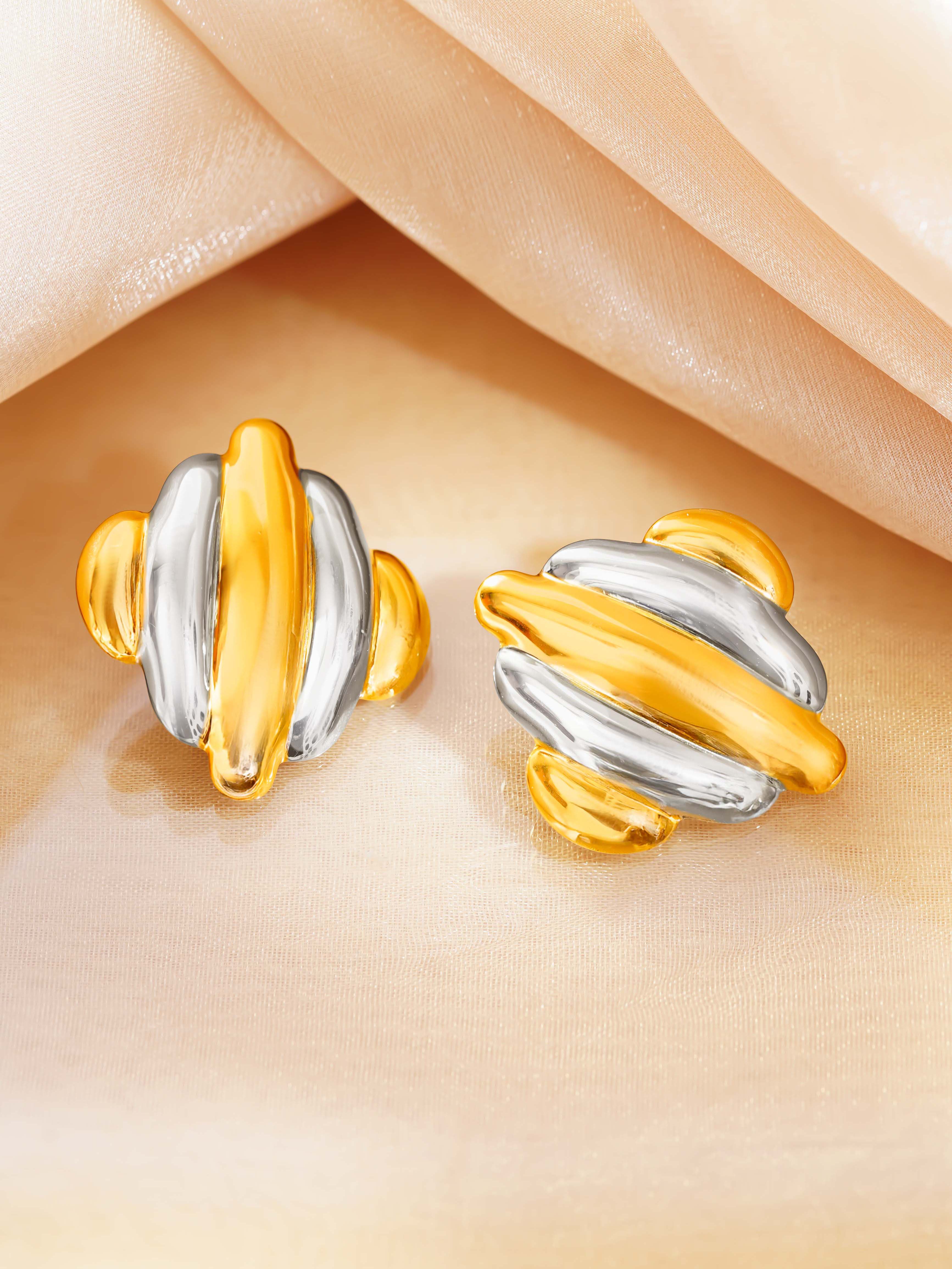 18K Gold Plated Two-Tone Sculpted Shell Stud Earrings