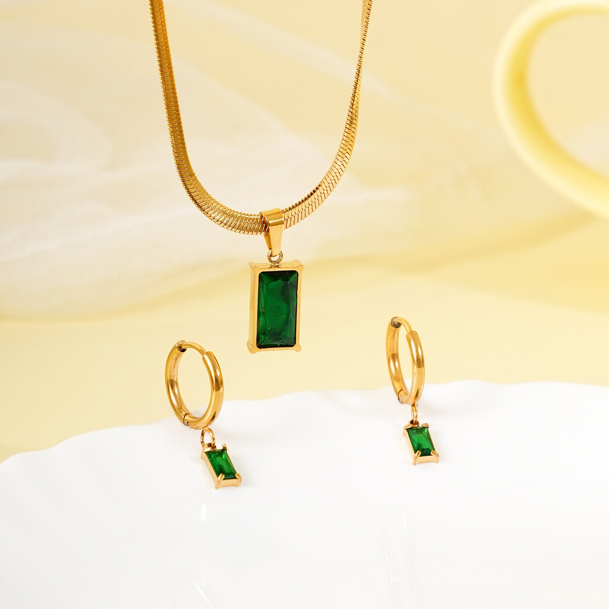 18K Gold Plated Emerald Whisper Jewellery Set
