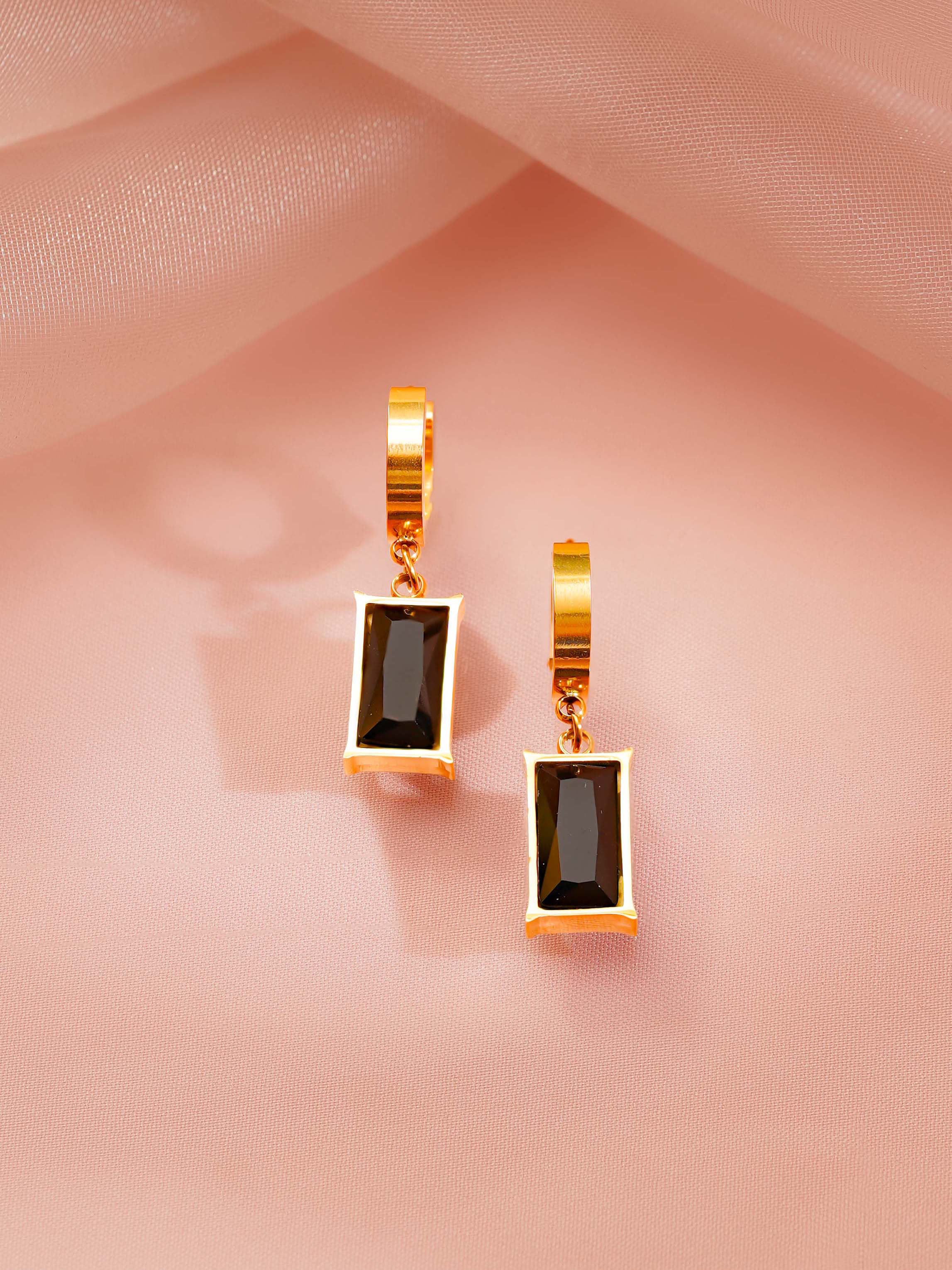 18K Gold Plated Black Stone Pendant Necklace and Drop Earrings Set