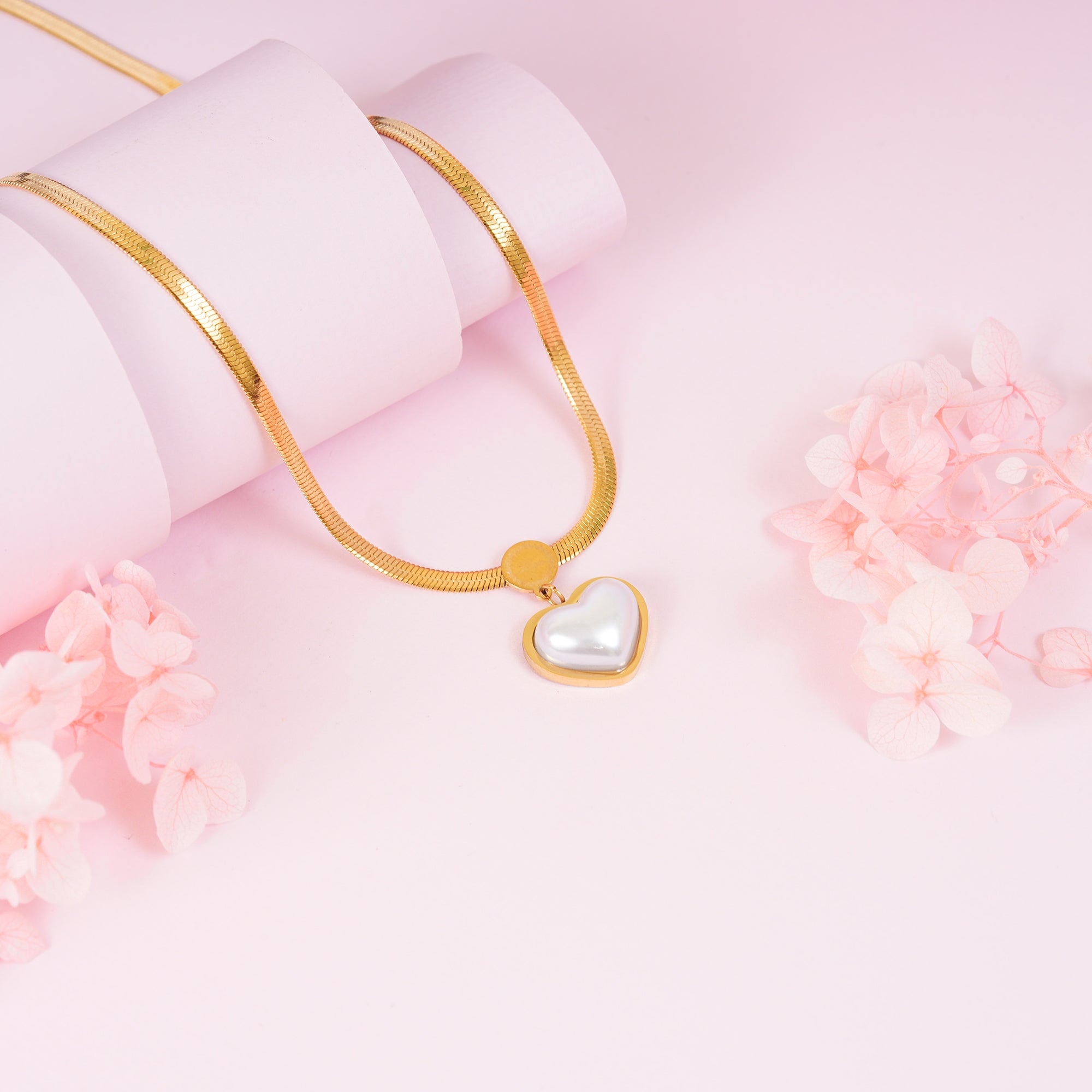 18K Gold Plated Pearl Love Heart Pendant Necklace