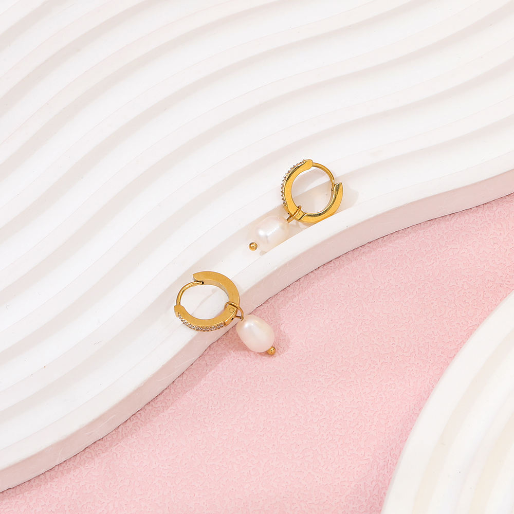Zircon Pearl Drop Huggies