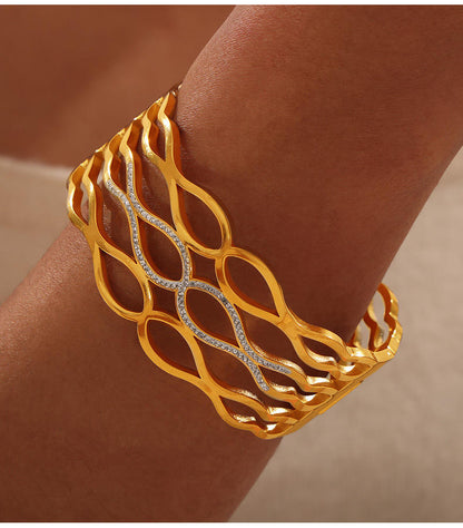 18K Gold Plated Crystal Star Statement Cuff Bracelet