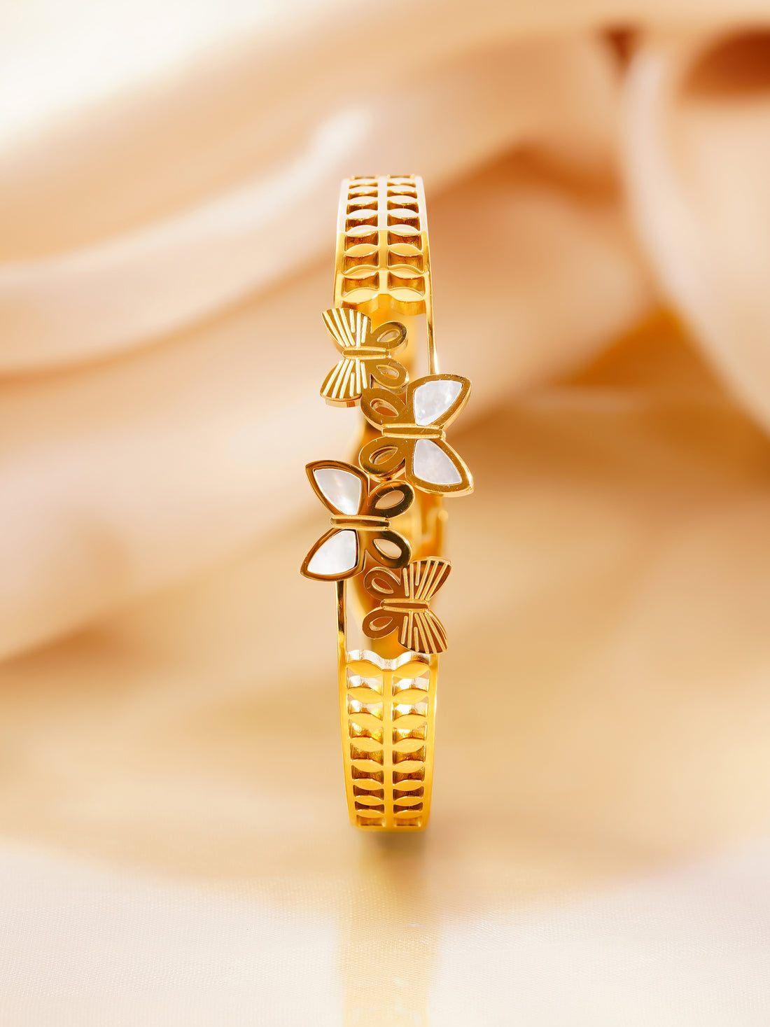Butterfly Ribbed Bangle Bracelet