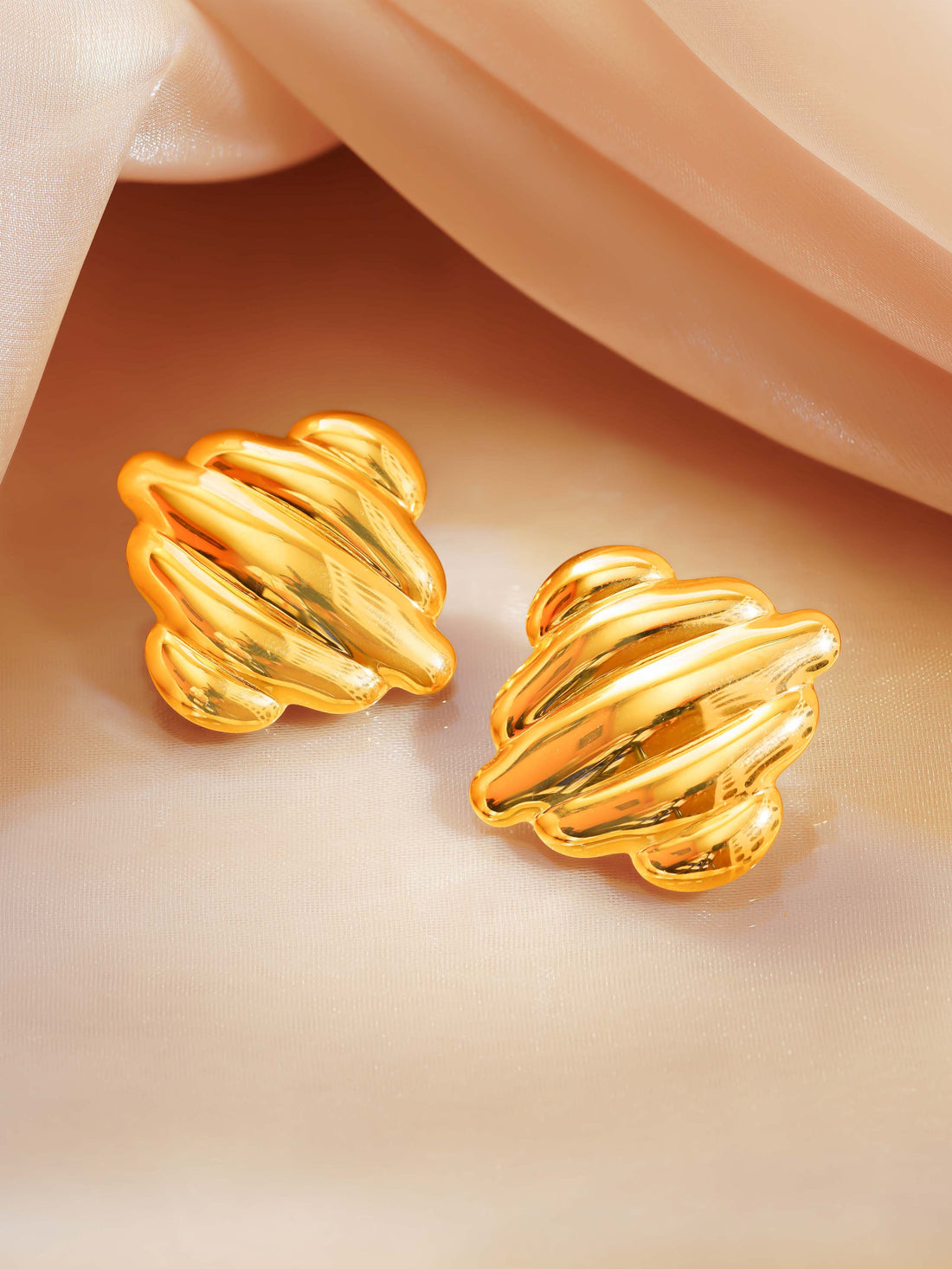 Twist Stud Earrings Gold