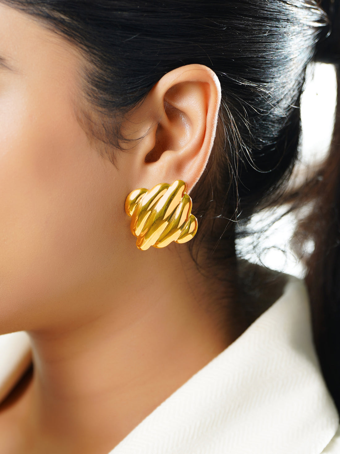 Twist Stud Earrings Gold