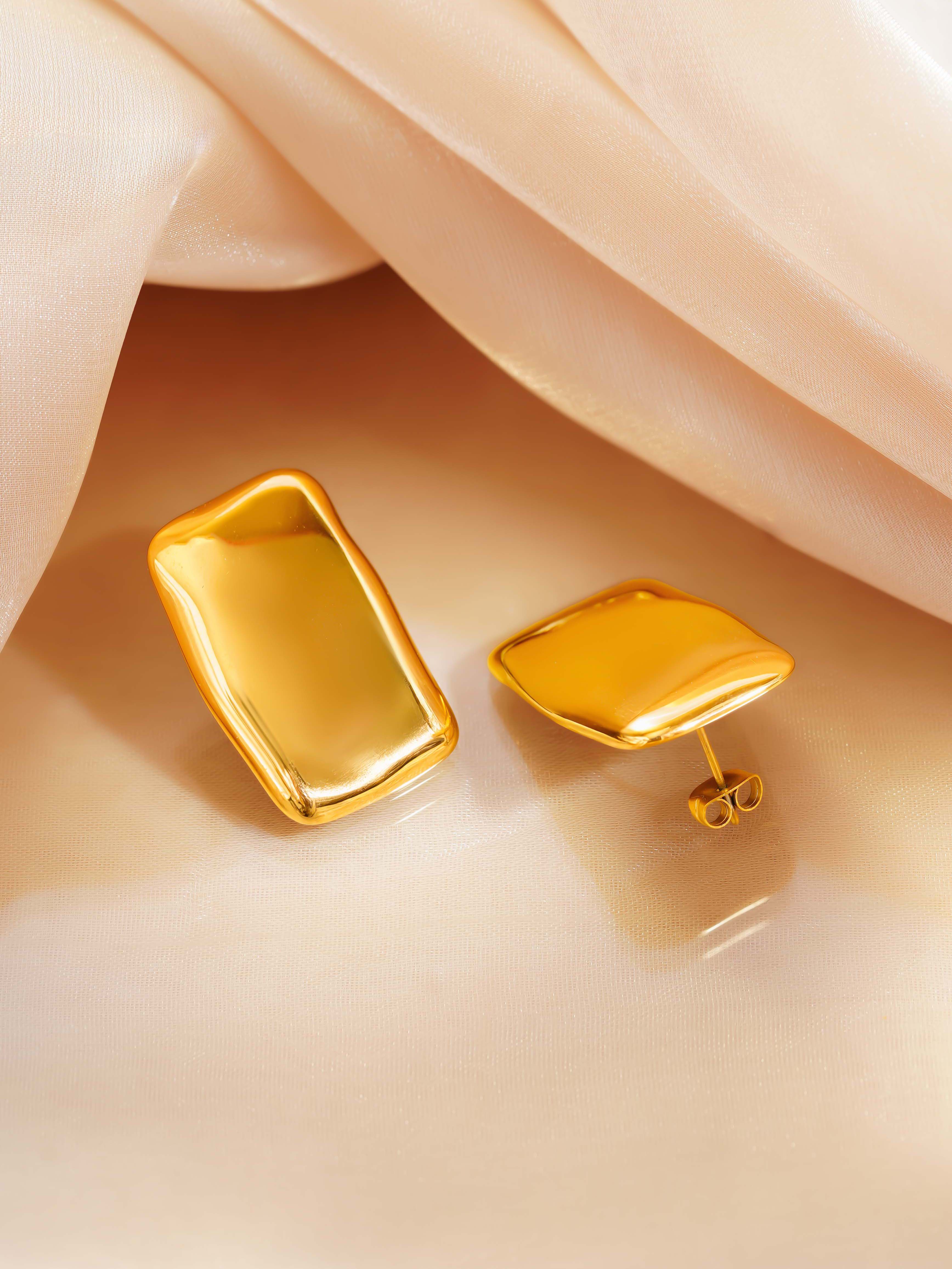 18K Gold Plated Sculpted Square Stud Earrings
