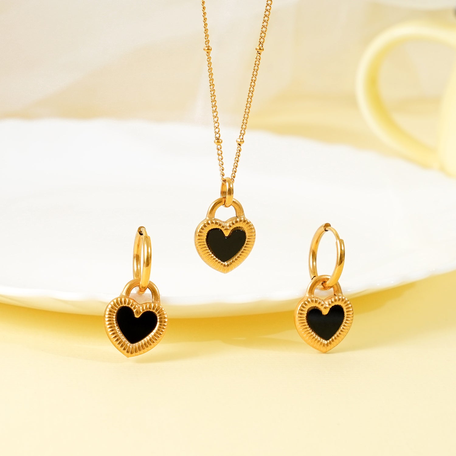 18K Gold Plated Black and White Heart Jewellery Set