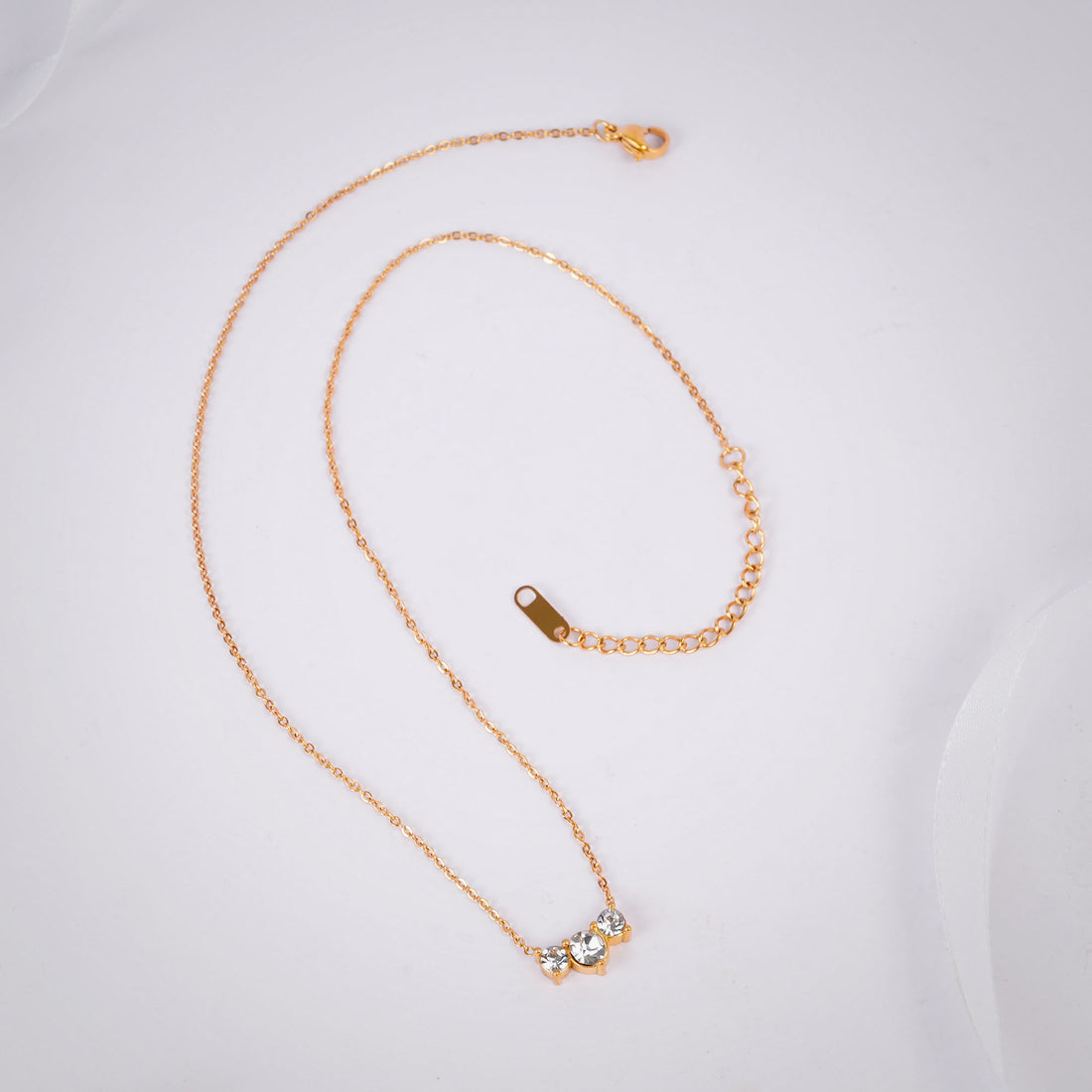 Lightweight layered necklace with sparkling gems