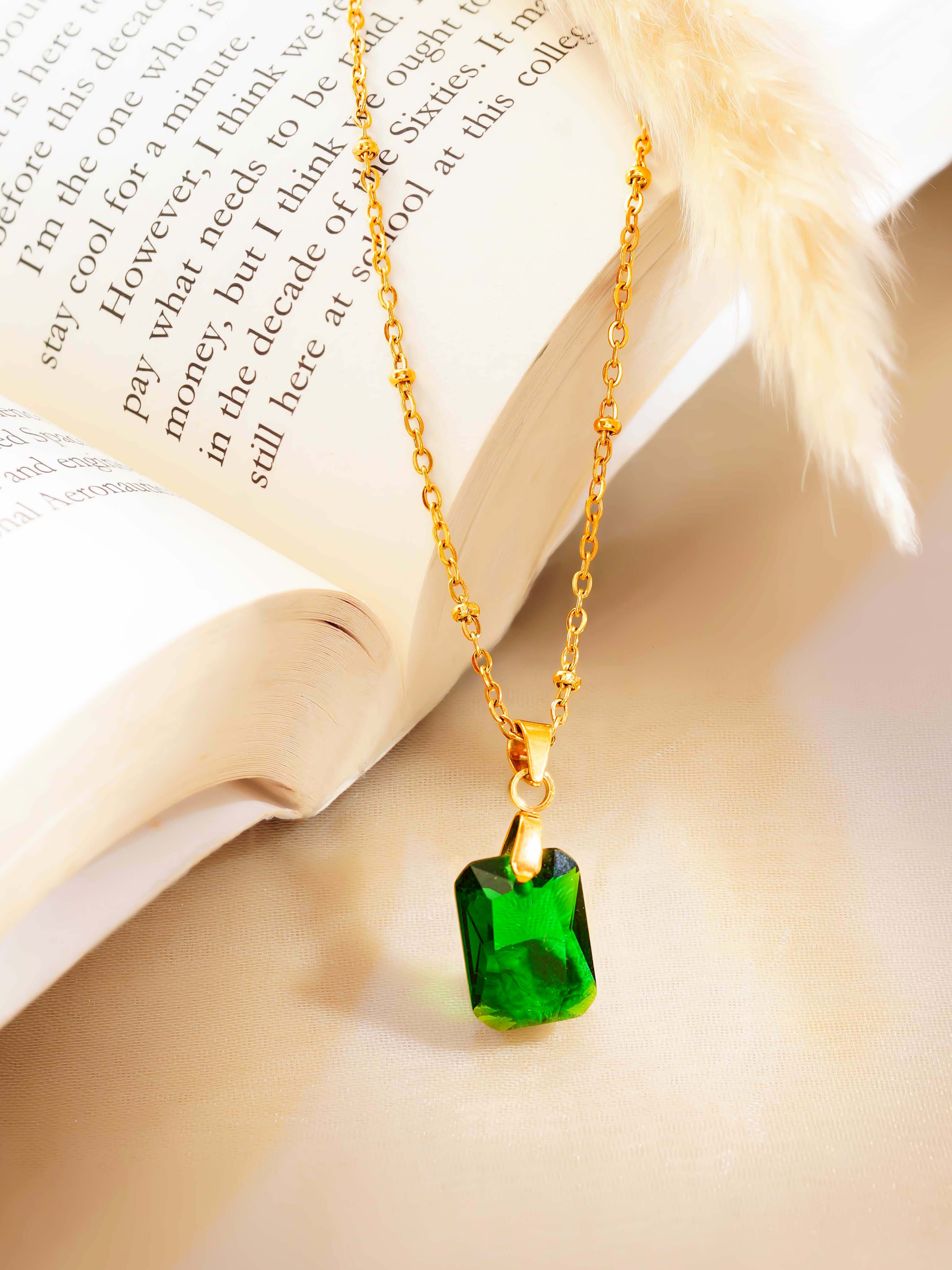 18K Gold Plated Emerald Green Pendant Beaded Necklace